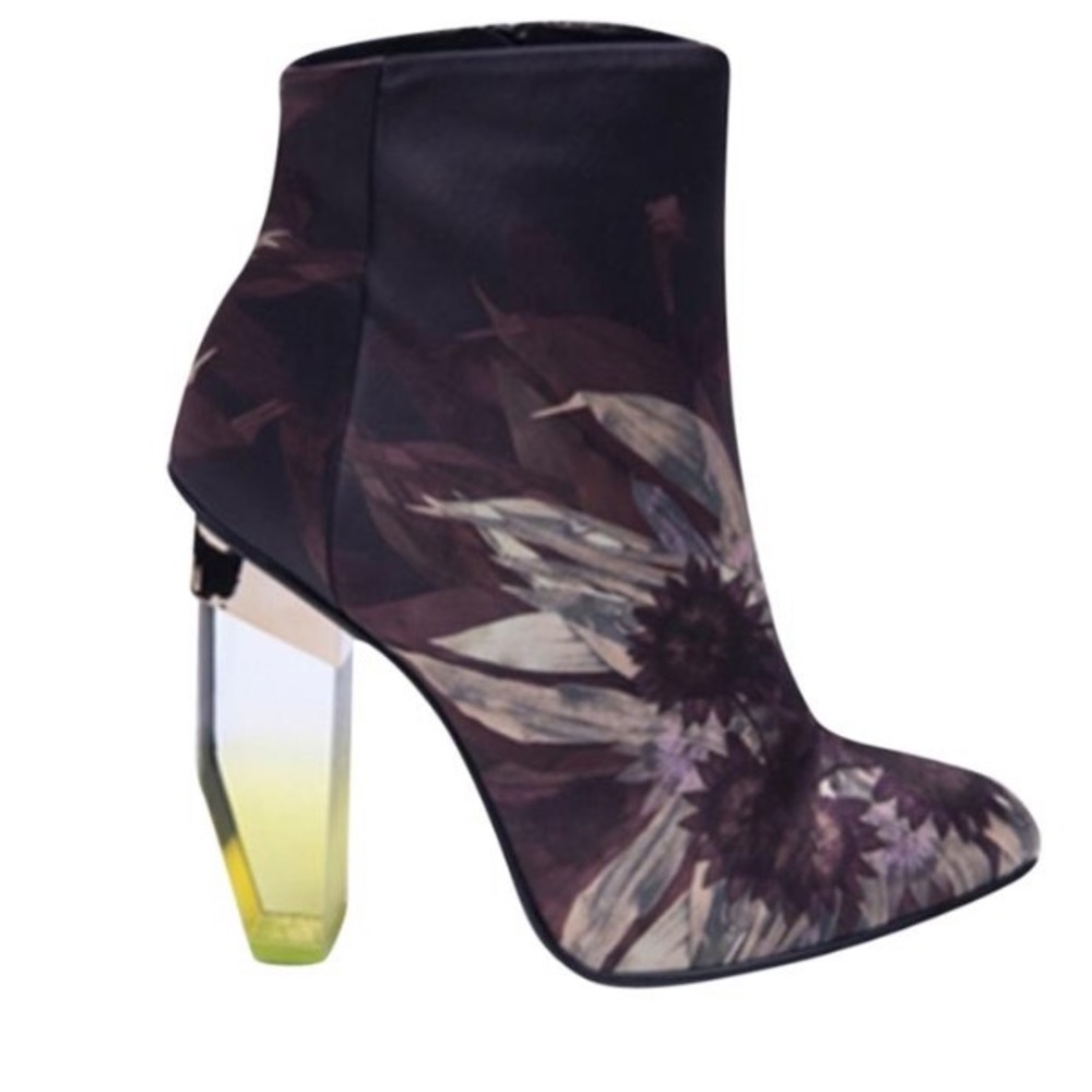 NWOT Miista Amaya Boots